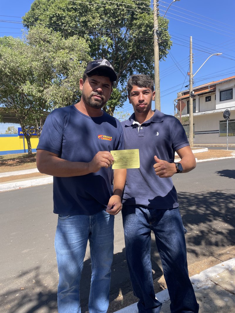 Aluno aprovado na França Autoescola
